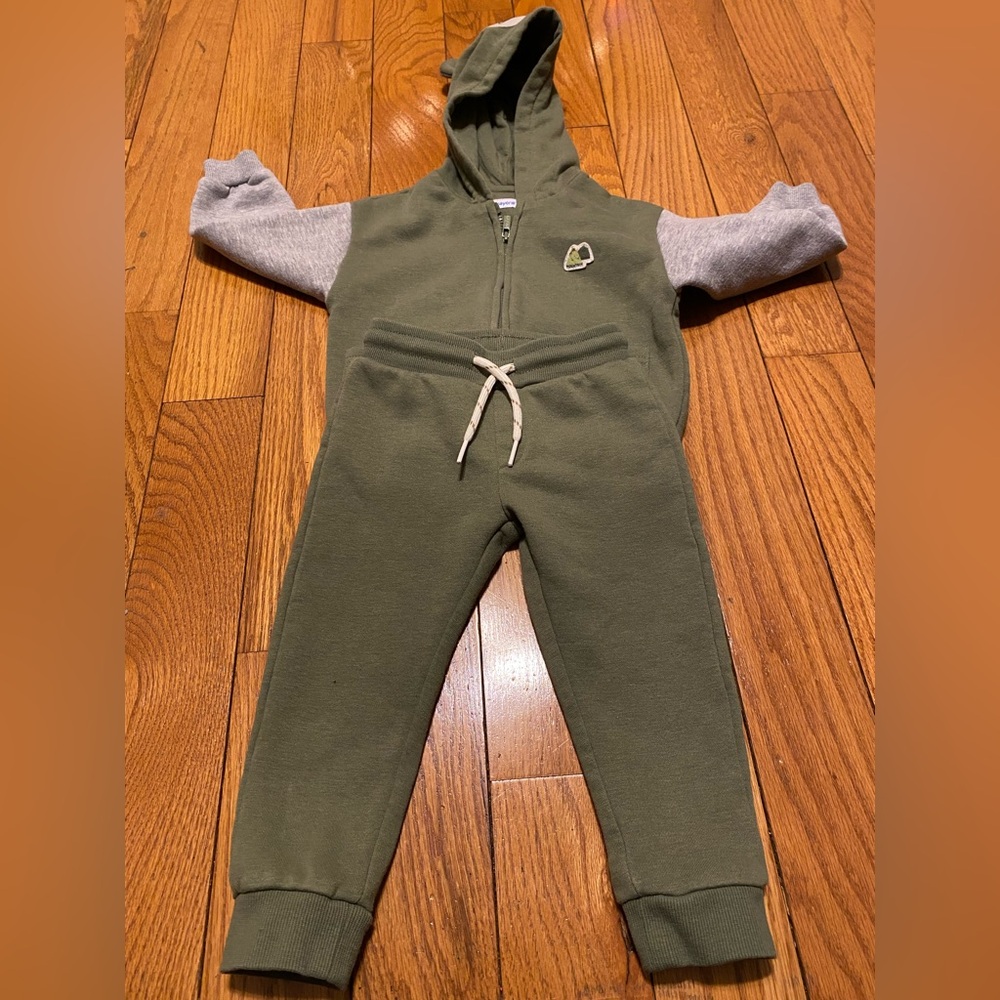 NWOT Mayoral Boys' 18 Months Olive Green‎ Mountain Sweatsuit Hoodie Pants